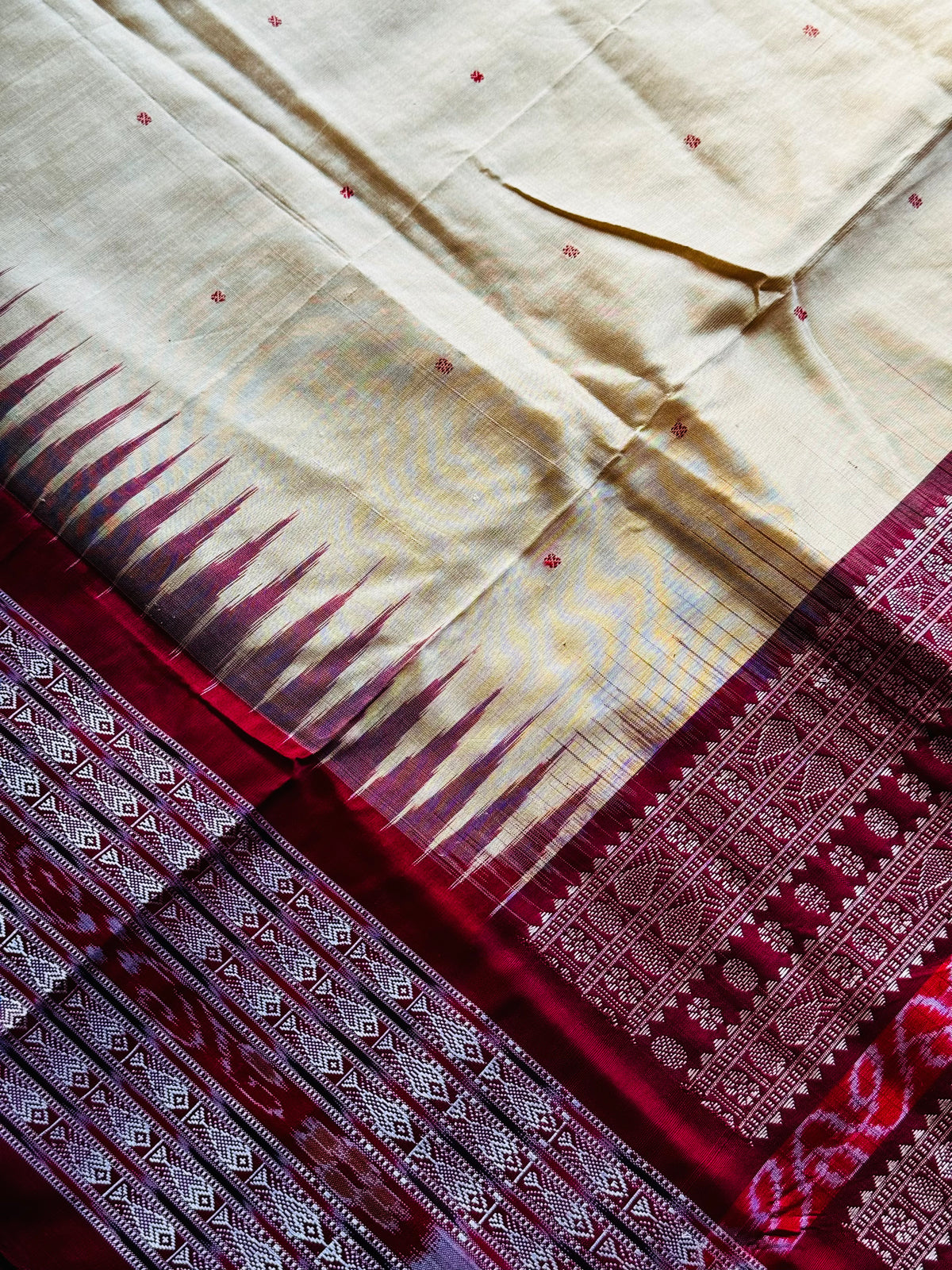 Gorgeous Pale Yellow handwoven Sambalpuri Ikat pure Silk saree |Odisha Weaves