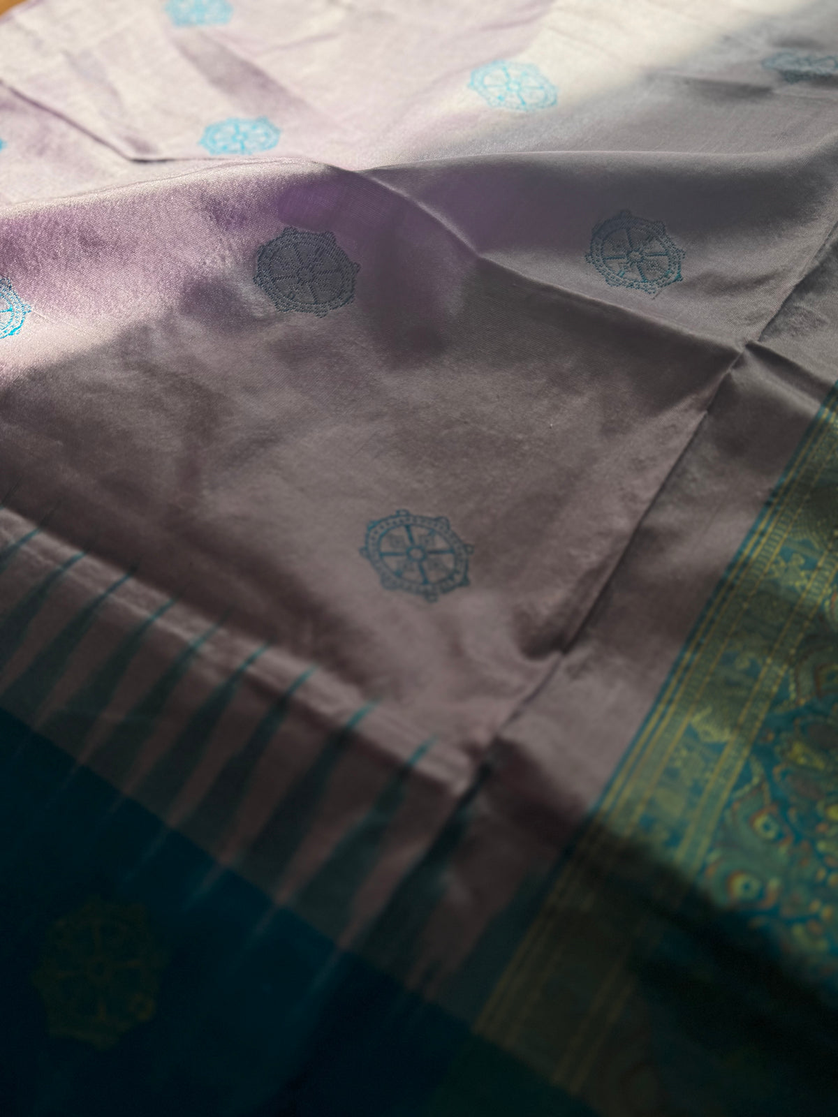 Pale Lavender handoven konark chakra Bomkai Pure silk saree