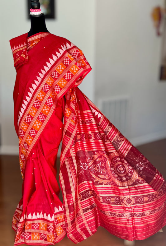 Elegant Ikat khandua pure silk saree with pasapali border |Odisha Weaves