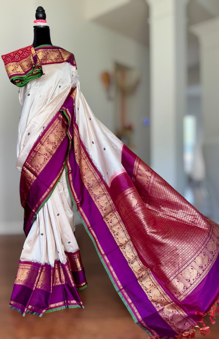 White Purple Ikkat (Pochampally)Silk Saree with Zari Woven Kanchipuram Border and Unstitched Blouse