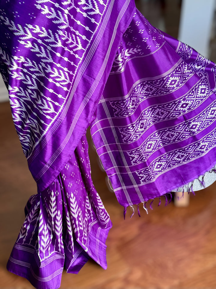 Purple color Pochampally Ikat pure silk saree