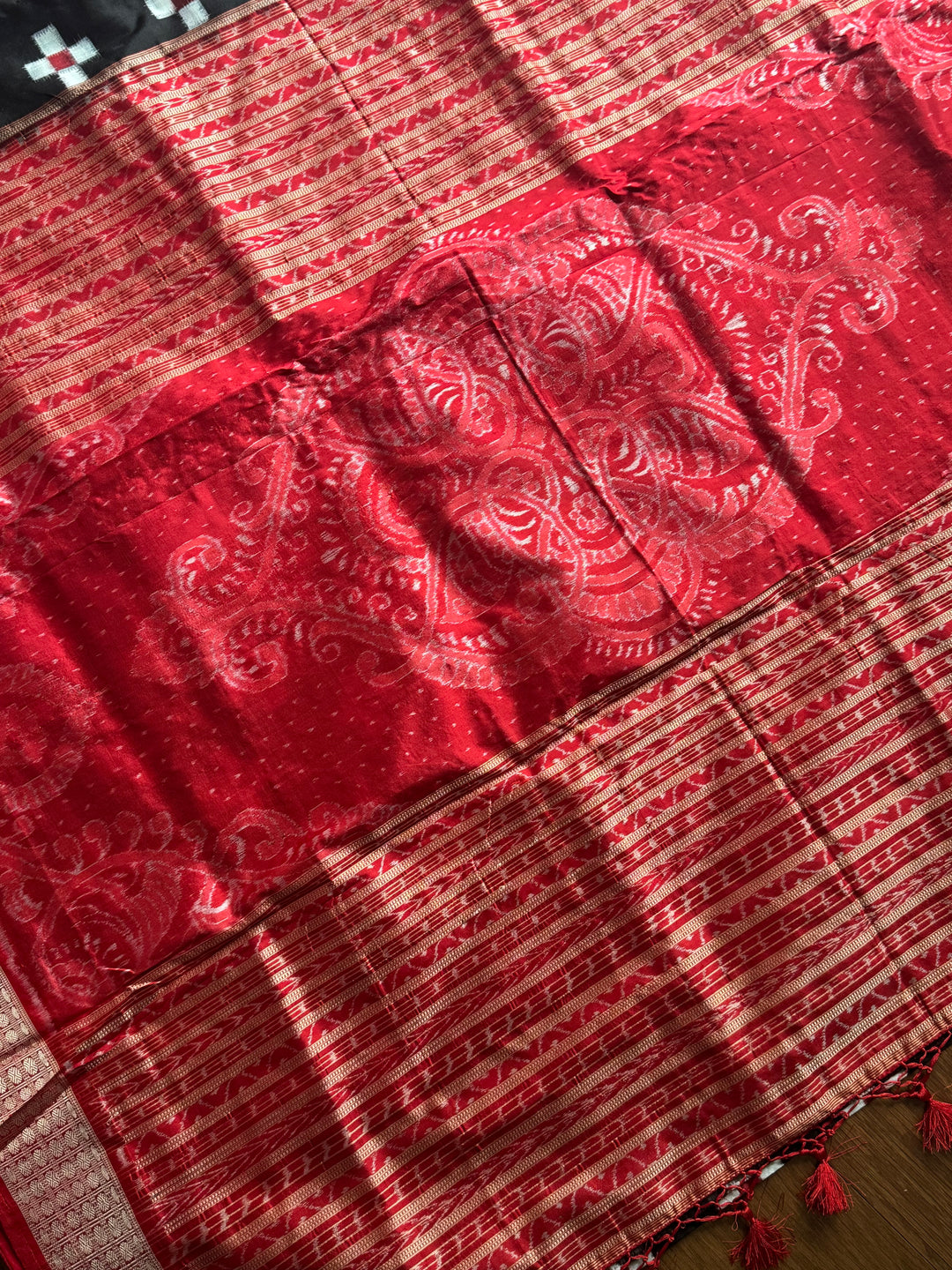 Handwoven Black and Red Pasapali Sambalpuri Ikat pure silk saree|Odisha Weaves|