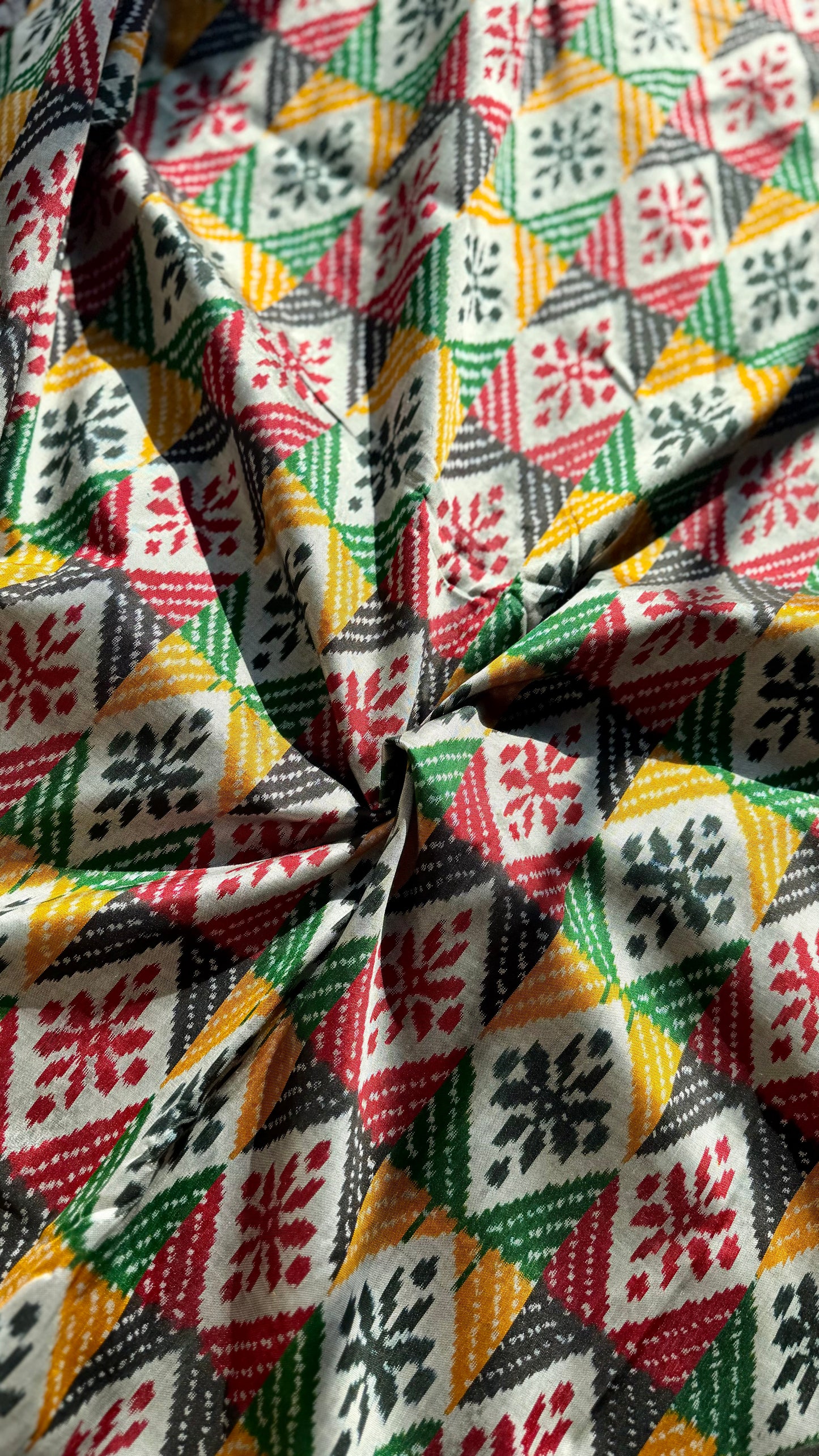 Kanjivaram Ikat Pure Silk Saree with Geometric Motifs(Pochampally)Fusion Silk Saree Unstitched Blouse