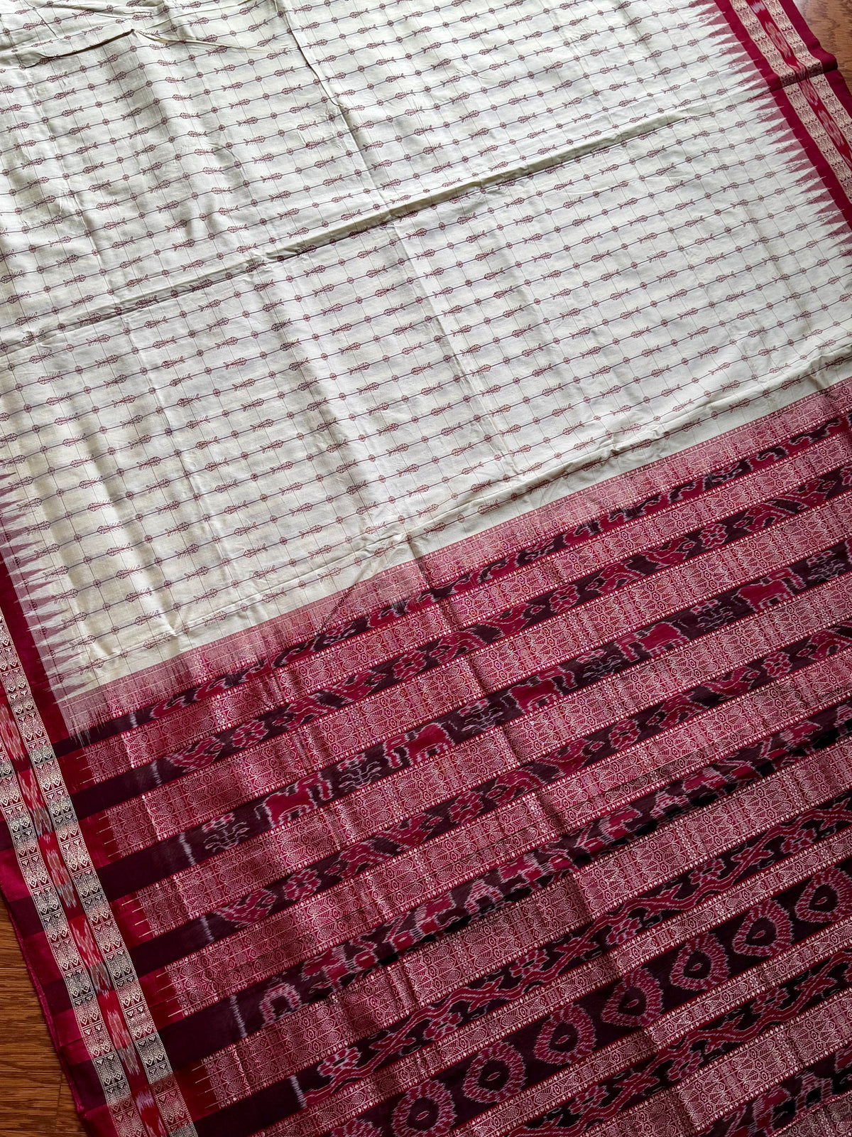 Offwhite (cream) and maroon handwoven Sambalpuri thousand motif pure Ikkat silk saree | Odisha Weaves (Copy)