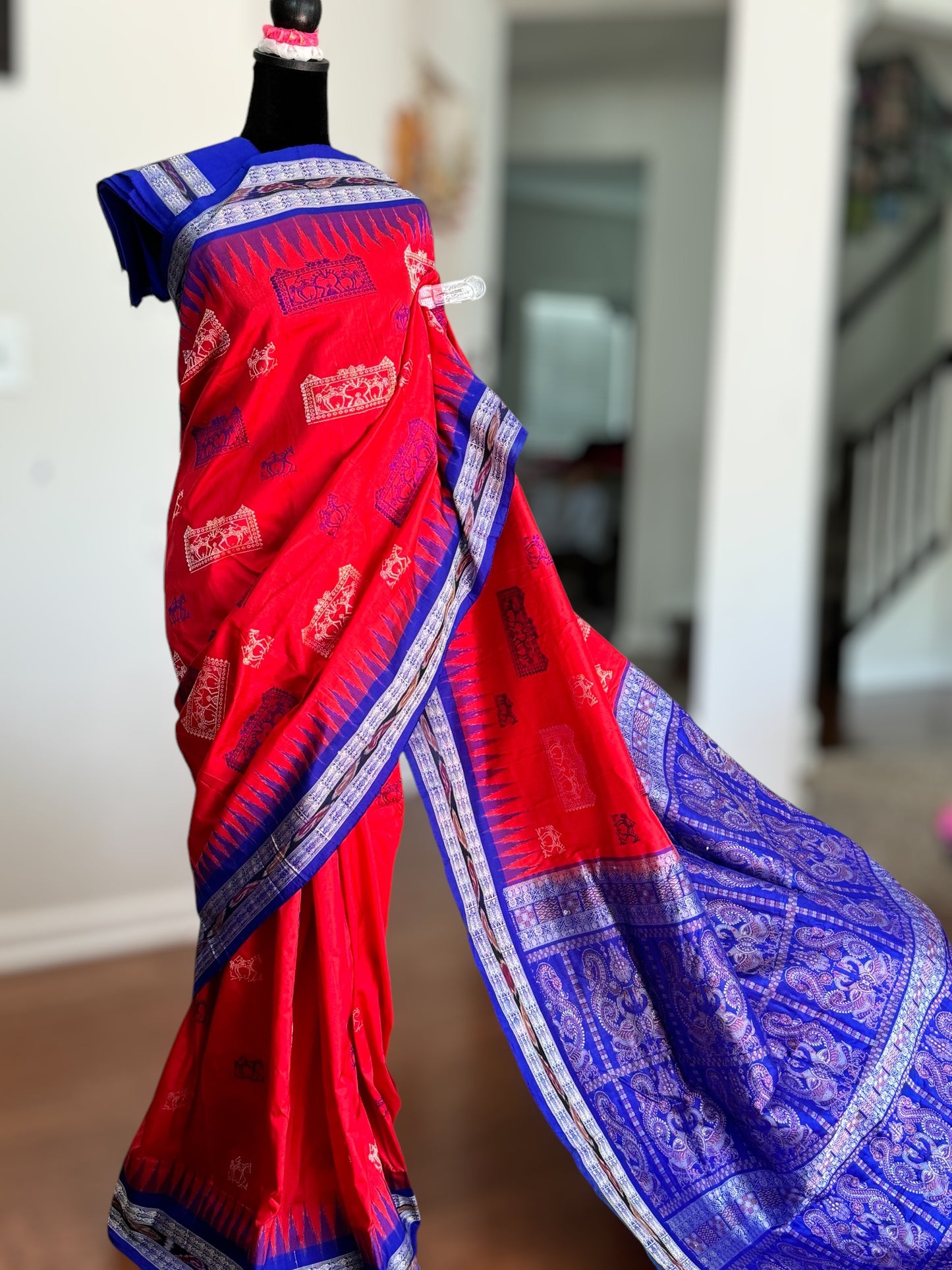 Gorgeous Bomkai pure silk saree in Red and Royal blue combination