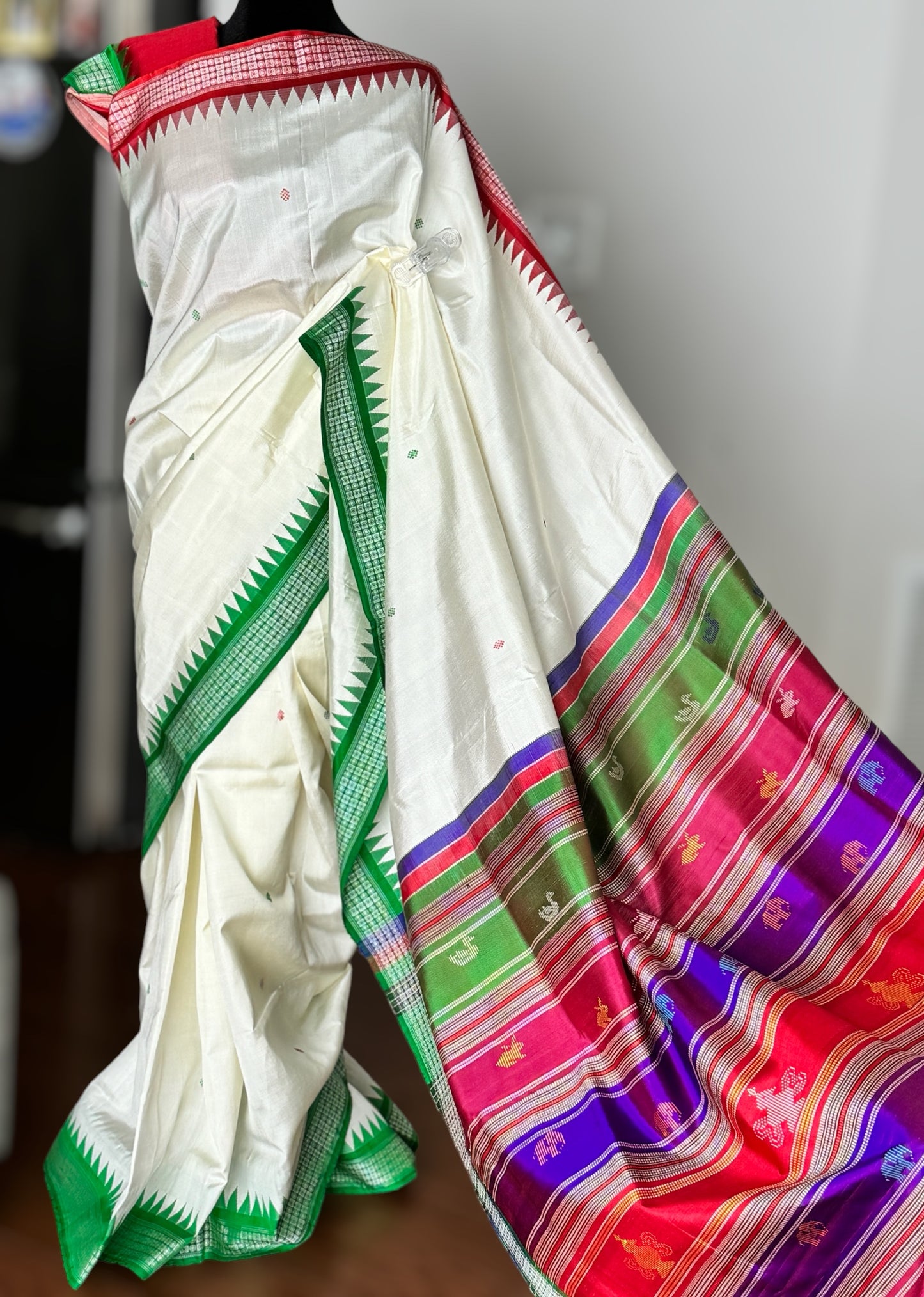 Red and Green Ganga Jamuna Berhampuri pure silk single pallu pure silk saree in white