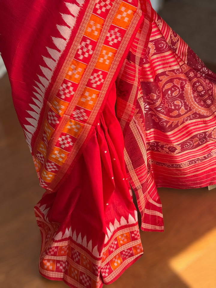Elegant Ikat khandua pure silk saree with pasapali border |Odisha Weaves