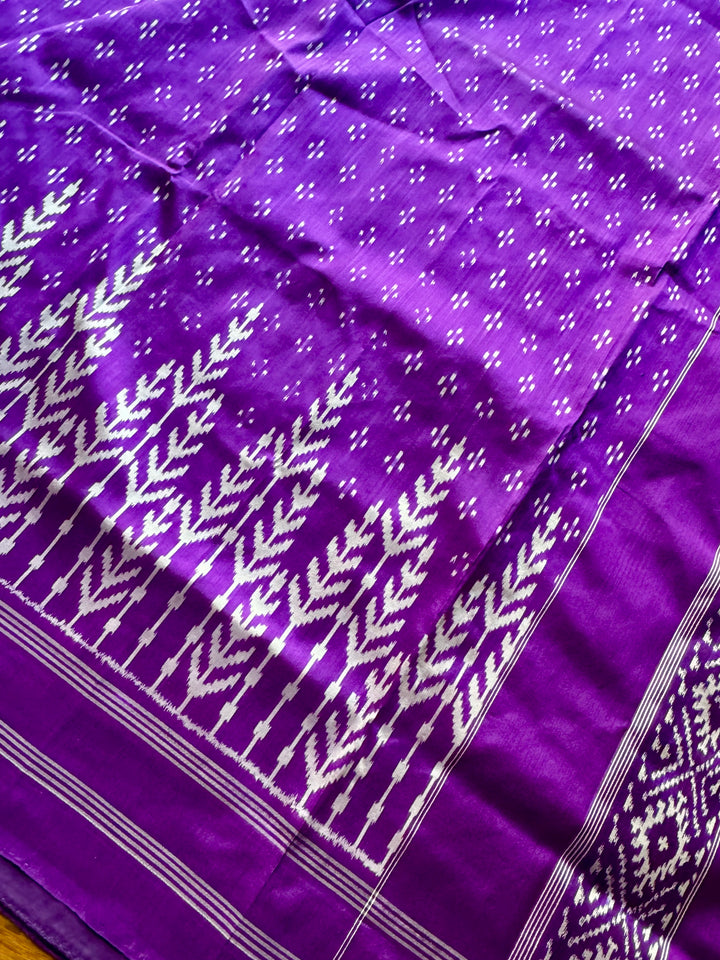 Purple color Pochampally Ikat pure silk saree