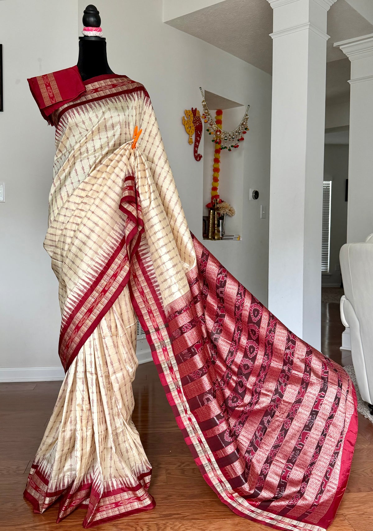 Offwhite (cream) and maroon handwoven Sambalpuri thousand motif pure Ikkat silk saree | Odisha Weaves (Copy)