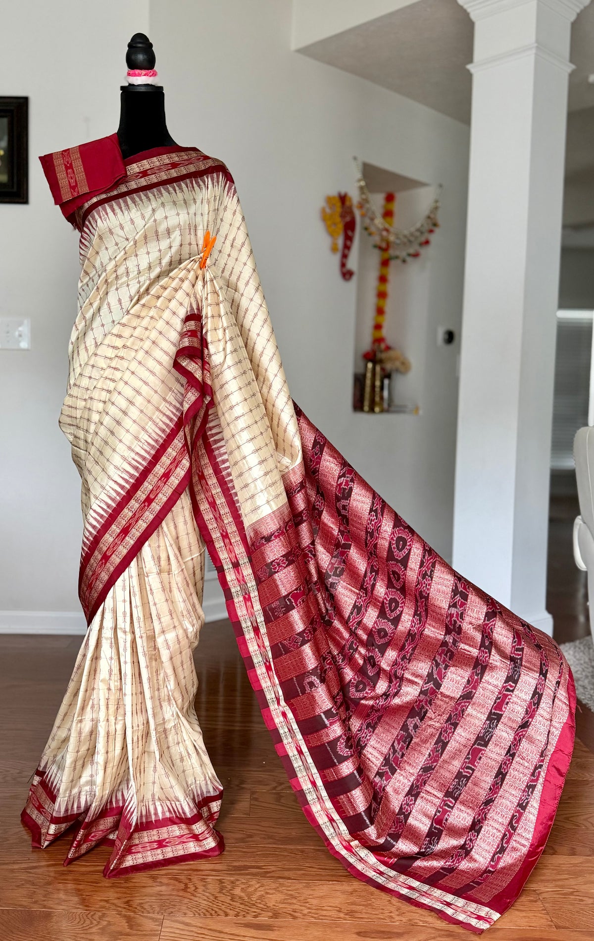 Offwhite (cream) and maroon handwoven Sambalpuri thousand motif pure Ikkat silk saree | Odisha Weaves (Copy)