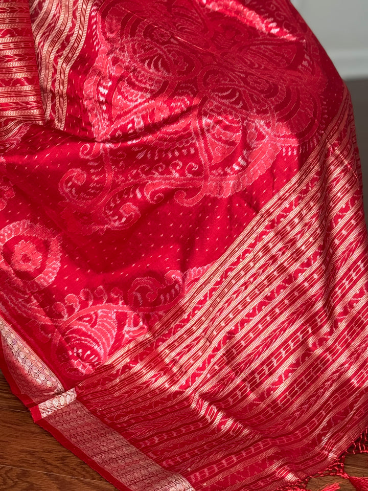 Handwoven Black and Red Pasapali Sambalpuri Ikat pure silk saree|Odisha Weaves|