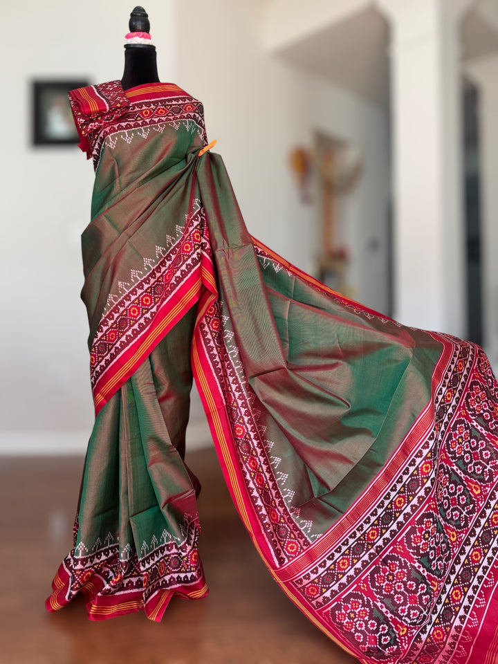 Shot Green with Red color combo semi (double) ikat patan Patola pure silk saree