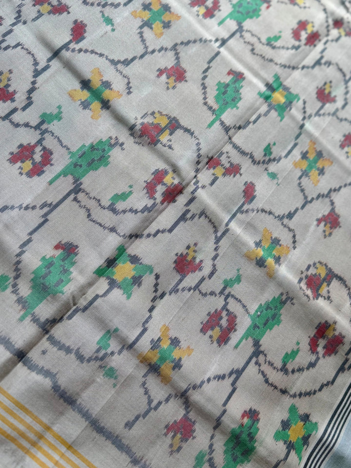 Offwhite semi (double) ikat patan Patola pure silk saree