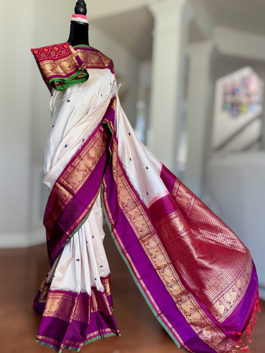 White Purple Ikkat (Pochampally)Silk Saree with Zari Woven Kanchipuram Border and Unstitched Blouse
