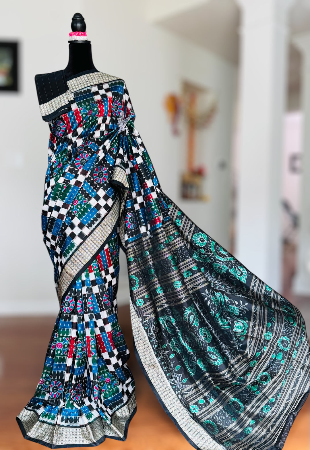 Handwoven Utkal Laxmi Sambalpuri ikat pure silk saree, Green Ikat pallu|Odisha Weaves|