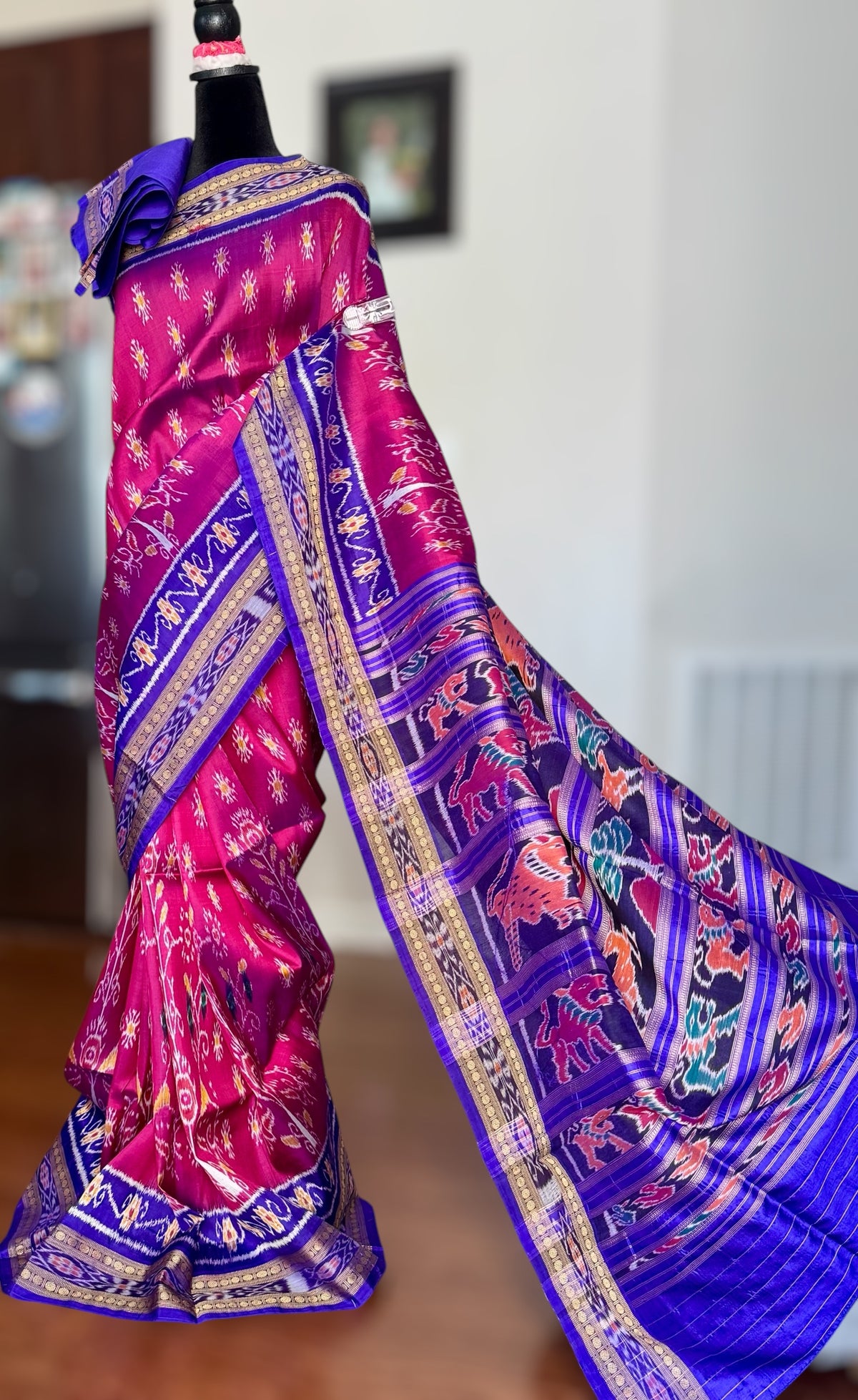 Magenta traditional ikat Khandua handwoven pure silk saree|Odisha Weaves