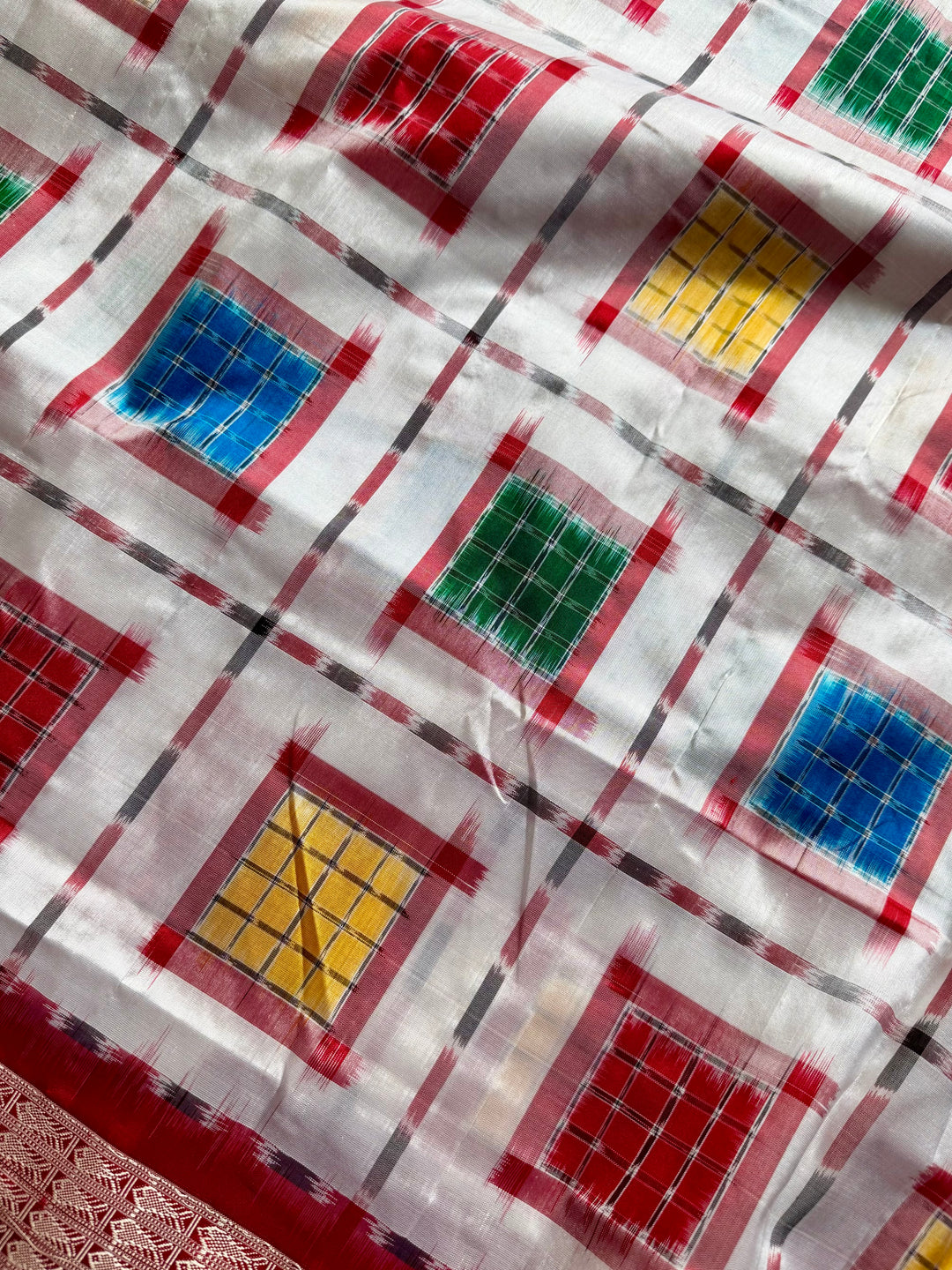 Handwoven White Aswini Sambalpuri Double ikat pure silk saree|Odisha Weaves|