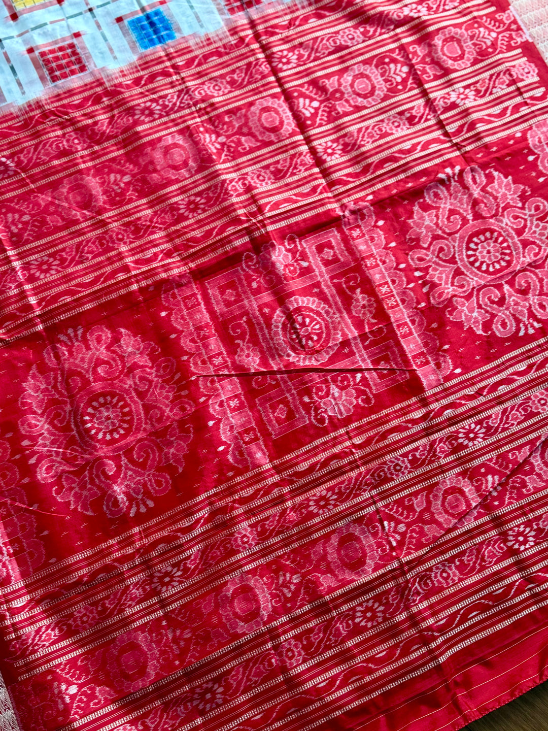 Handwoven White Aswini Sambalpuri Double ikat pure silk saree|Odisha Weaves|