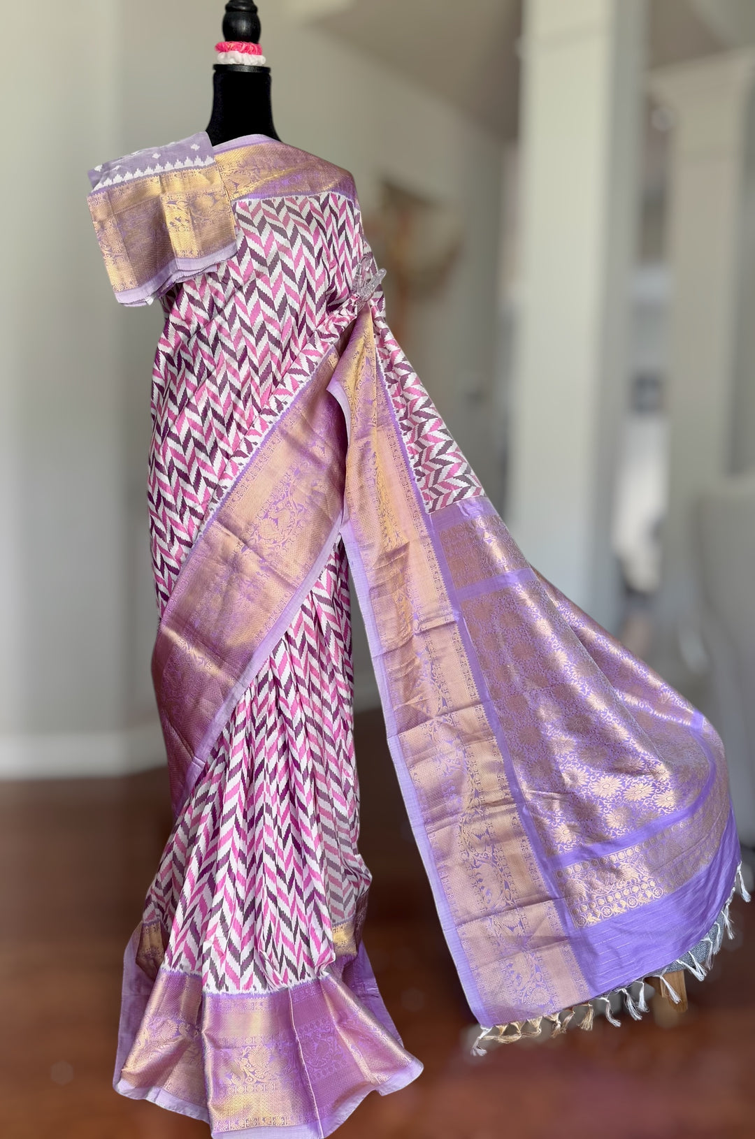 Lavender Ikkat (Pochampally)Fusion Silk Saree with Zari Woven Kanchipuram Border and Unstitched Blouse