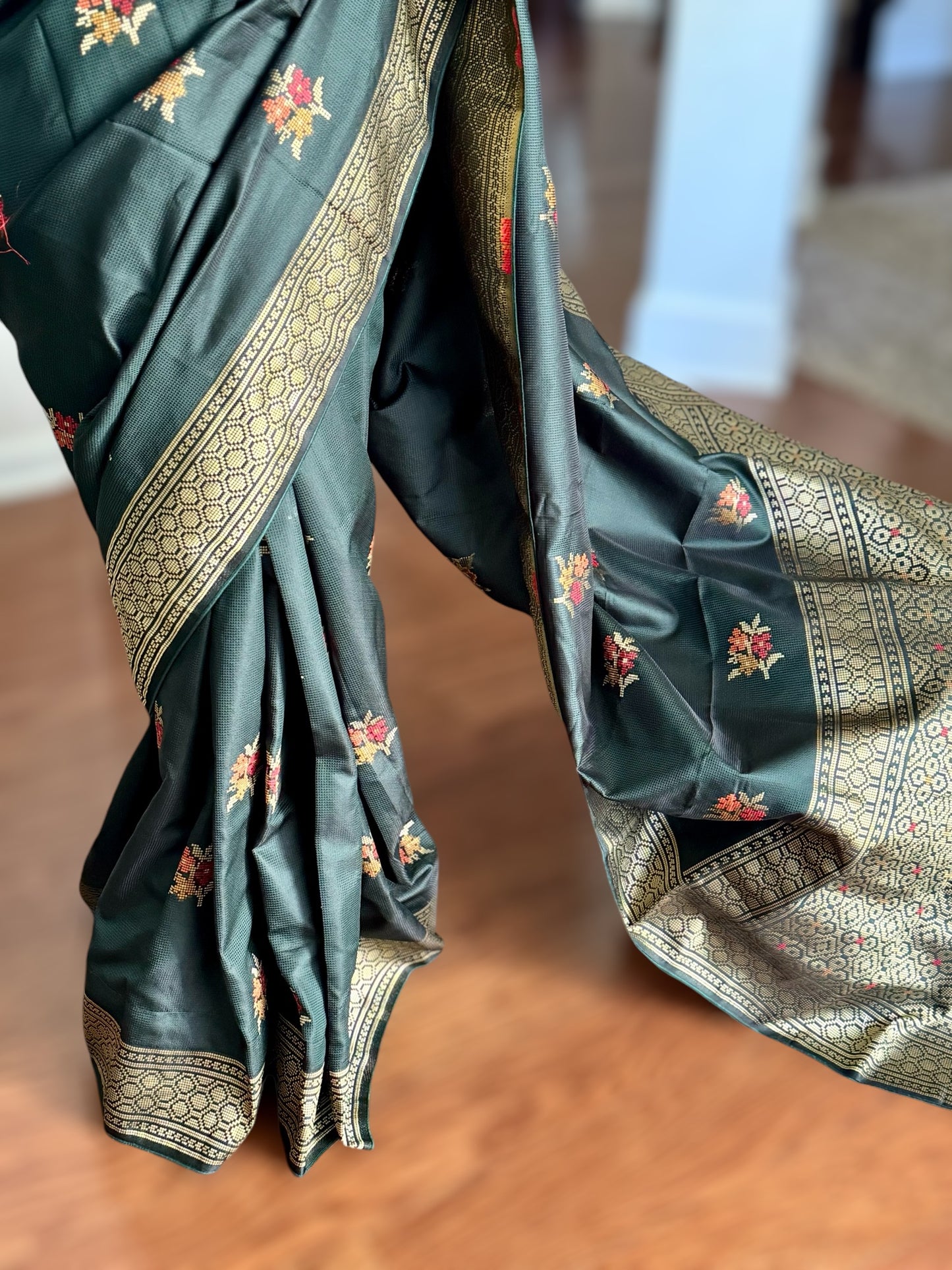 Elegant Dark green designer weaved and textured saree with stitched blouse| Value Vogue