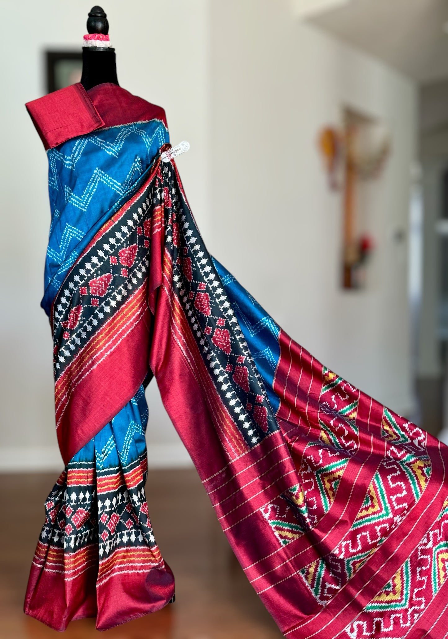 Elegant Blue Pochampally ikat pure silk saree