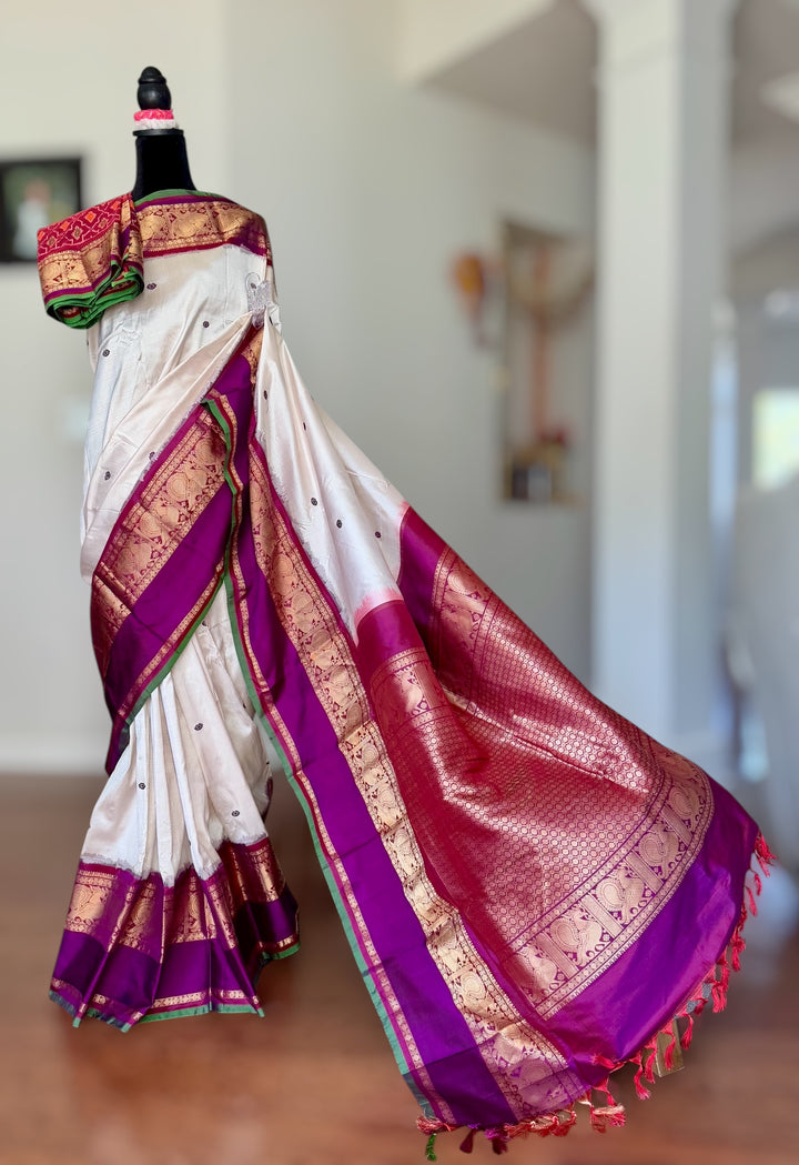 White Purple Ikkat (Pochampally)Silk Saree with Zari Woven Kanchipuram Border and Unstitched Blouse
