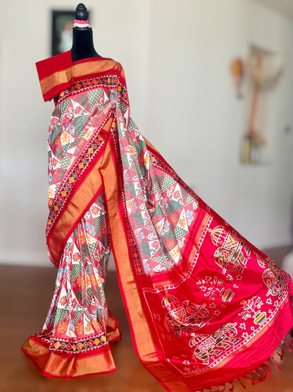 White Red combination Four figure Pochampally handwoven (patola)ikat pure silk saree| offwhite base| Sweta