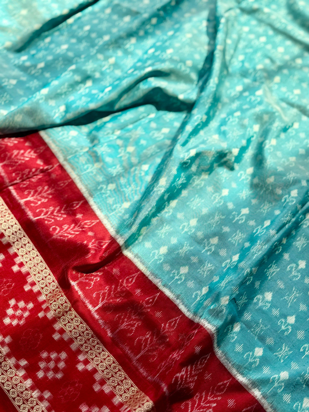 Ice-blue and red handwoven Sambalpuri pure Ikkat silk saree with pasapali border| Odisha Weaves
