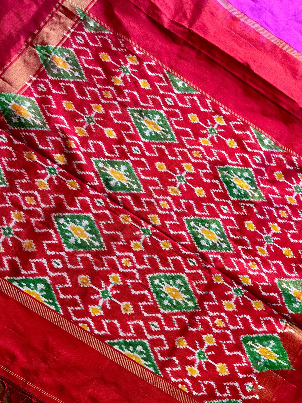 Bright Magenta-pink with Red Pochampally ikat pure silk saree with Patola pallu and Kanchi-Style Zari Border