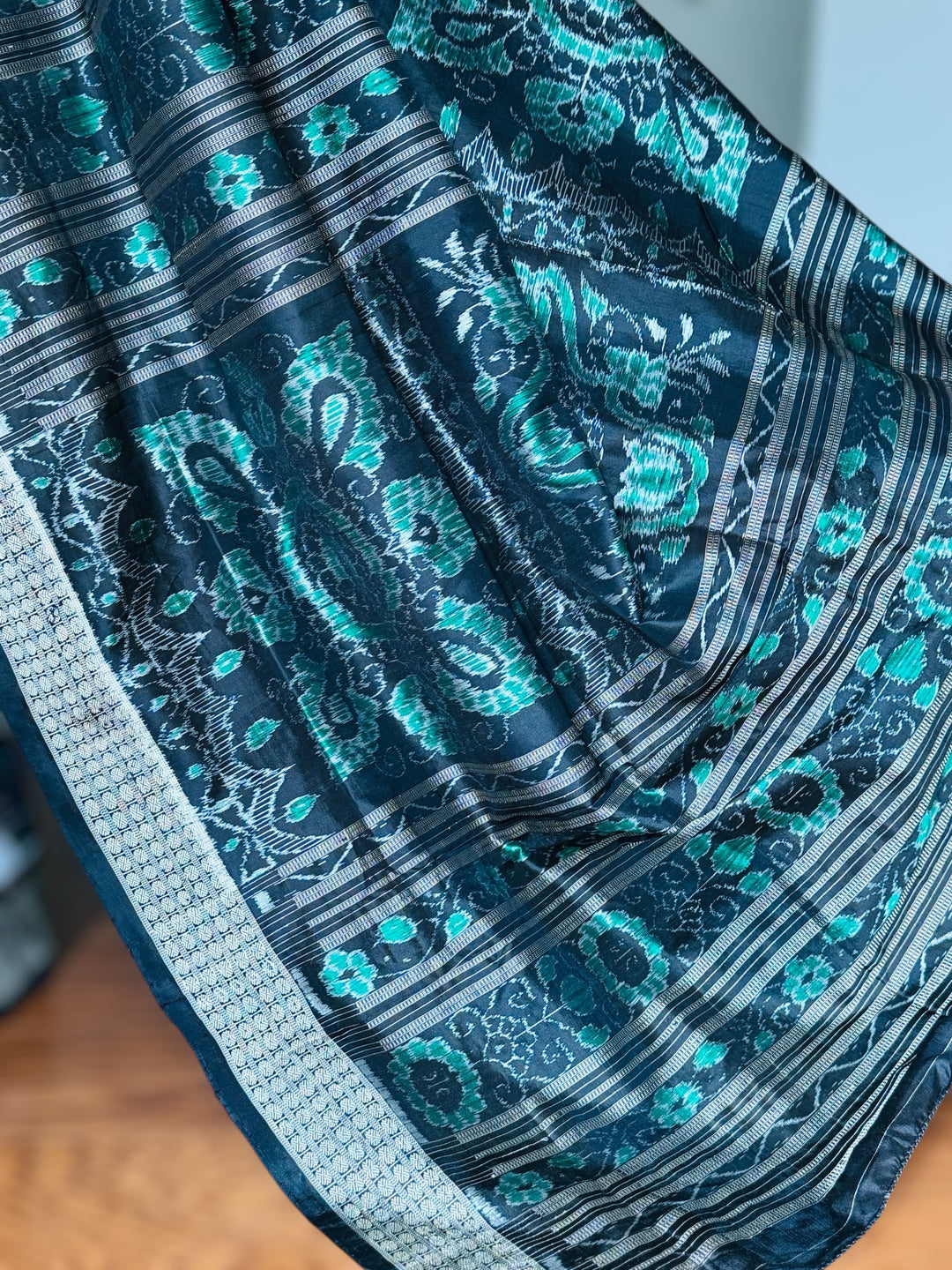 Handwoven Utkal Laxmi Sambalpuri ikat pure silk saree, Green Ikat pallu|Odisha Weaves|