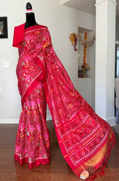 Red color single ikat patan Patola pure silk saree (aka semi-double ikat)