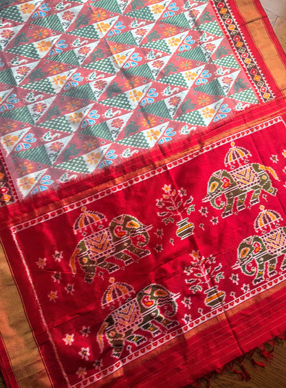 White Red combination Four figure Pochampally handwoven (patola)ikat pure silk saree| offwhite base| Sweta