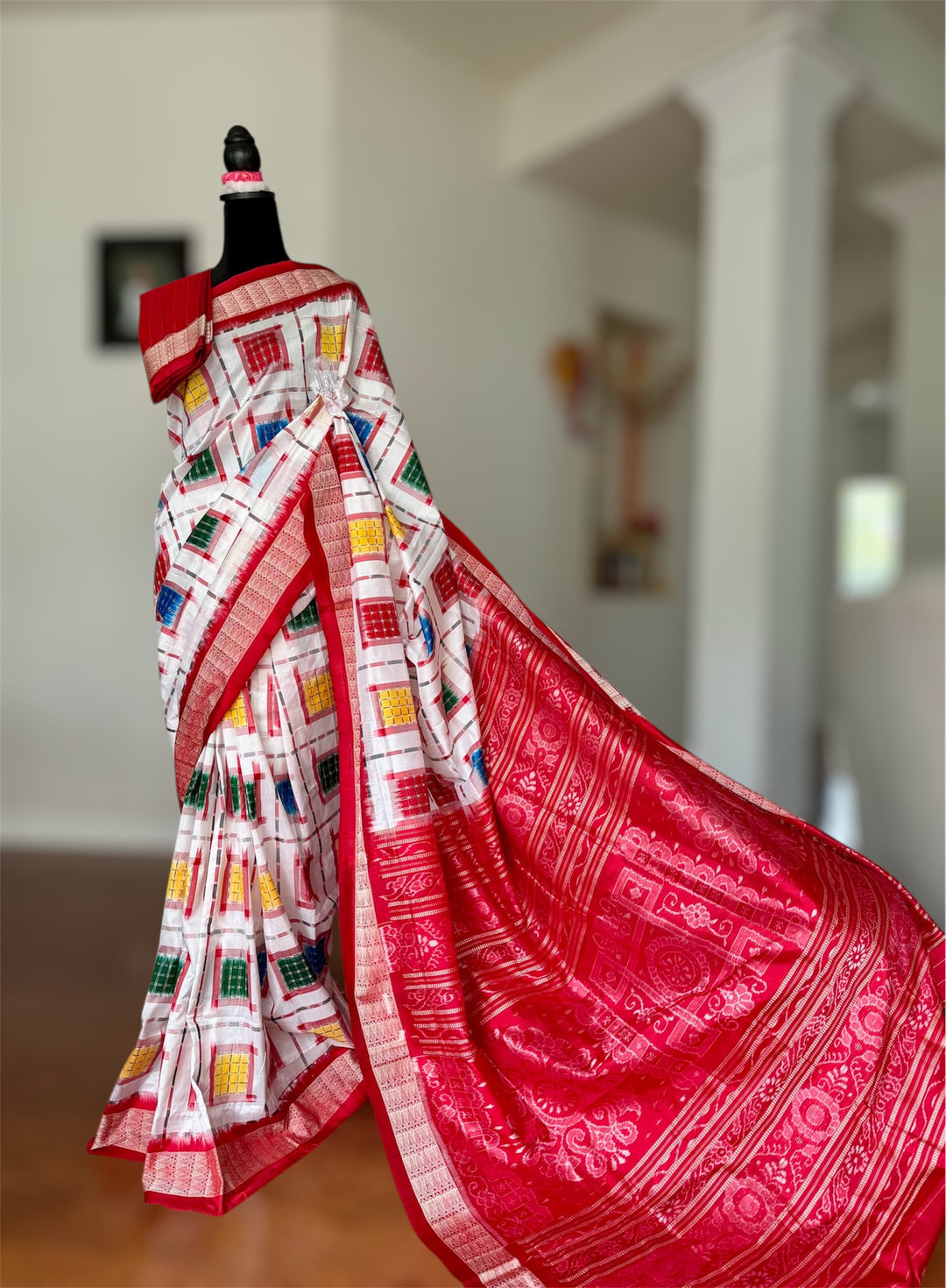 Handwoven White Aswini Sambalpuri Double ikat pure silk saree|Odisha Weaves|