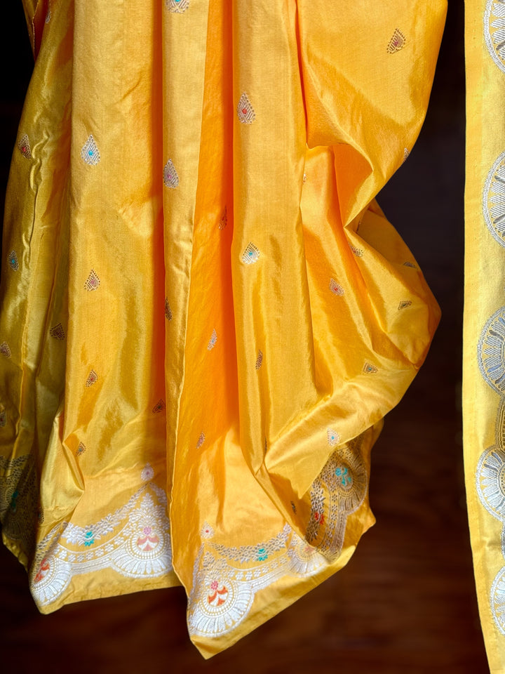 Yellow Banarasi handloom pure katan silk saree with kadhwa meenakari scallops border