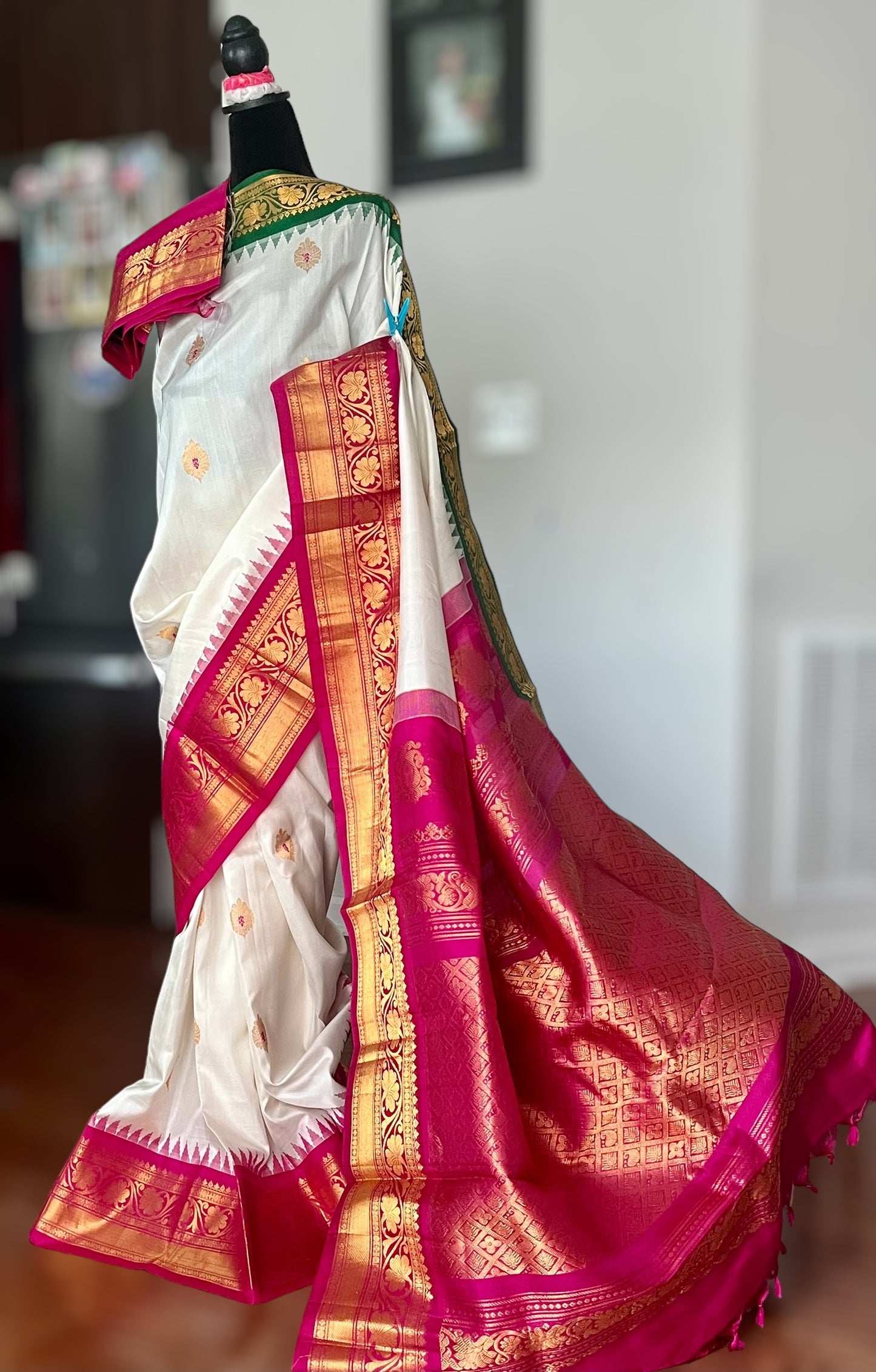 Cream color Ganga Jamuna Gadhwal Pure Silk saree