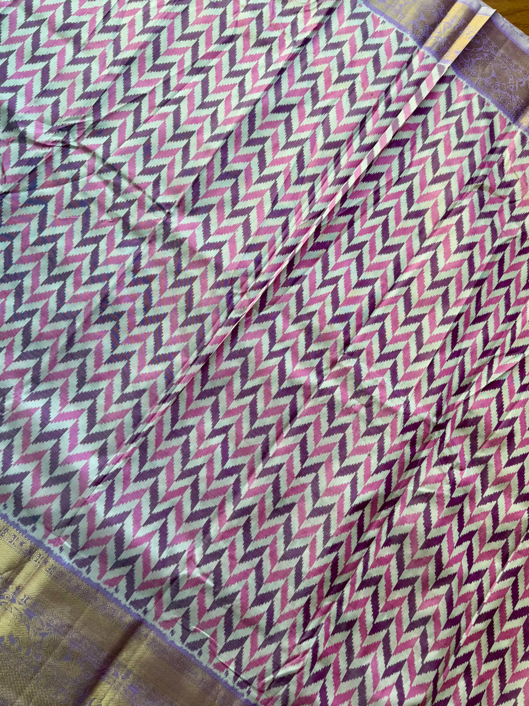 Lavender Ikkat (Pochampally)Fusion Silk Saree with Zari Woven Kanchipuram Border and Unstitched Blouse