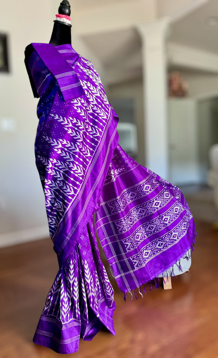 Purple color Pochampally Ikat pure silk saree