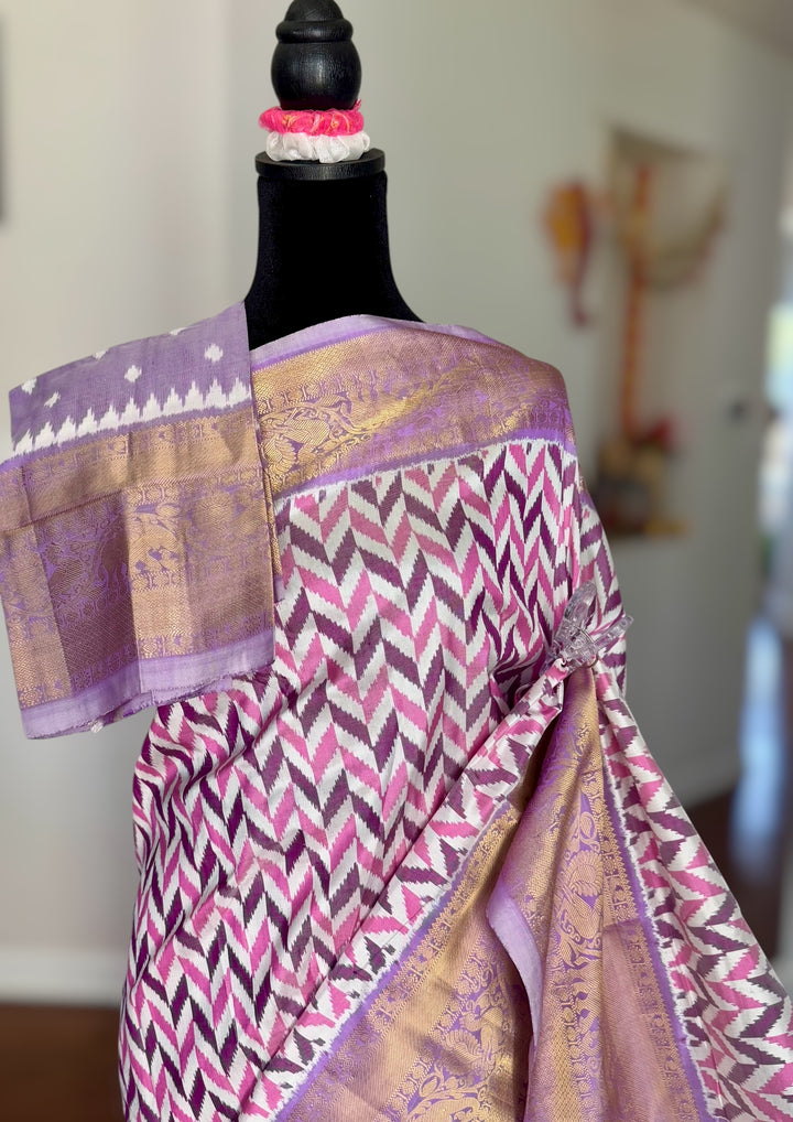 Lavender Ikkat (Pochampally)Fusion Silk Saree with Zari Woven Kanchipuram Border and Unstitched Blouse