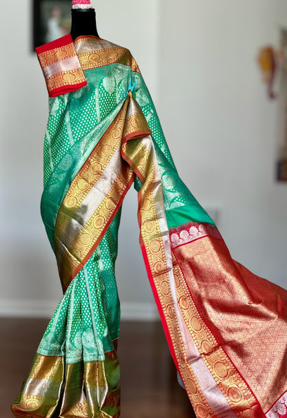 Green color Venkatagiri handloom pure silk saree with kanchi border