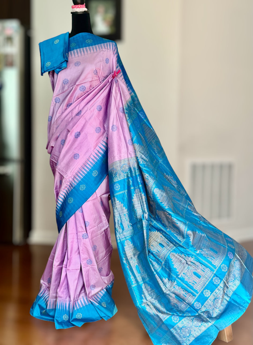 Pale Lavender handoven konark chakra Bomkai Pure silk saree