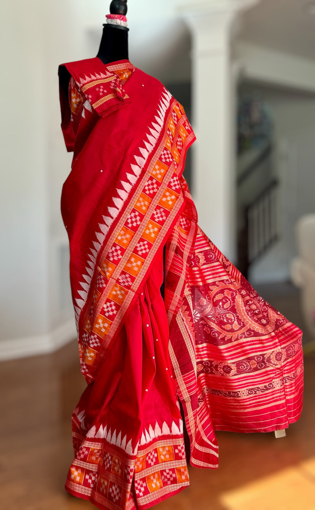 Elegant Ikat khandua pure silk saree with pasapali border |Odisha Weaves