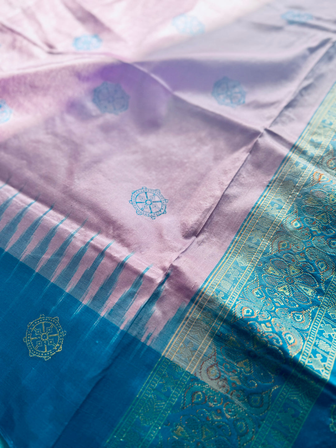Pale Lavender handoven konark chakra Bomkai Pure silk saree