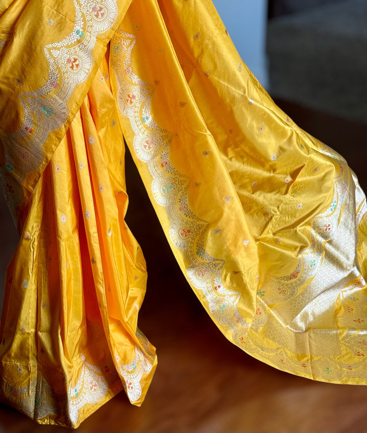 Yellow Banarasi handloom pure katan silk saree with kadhwa meenakari scallops border