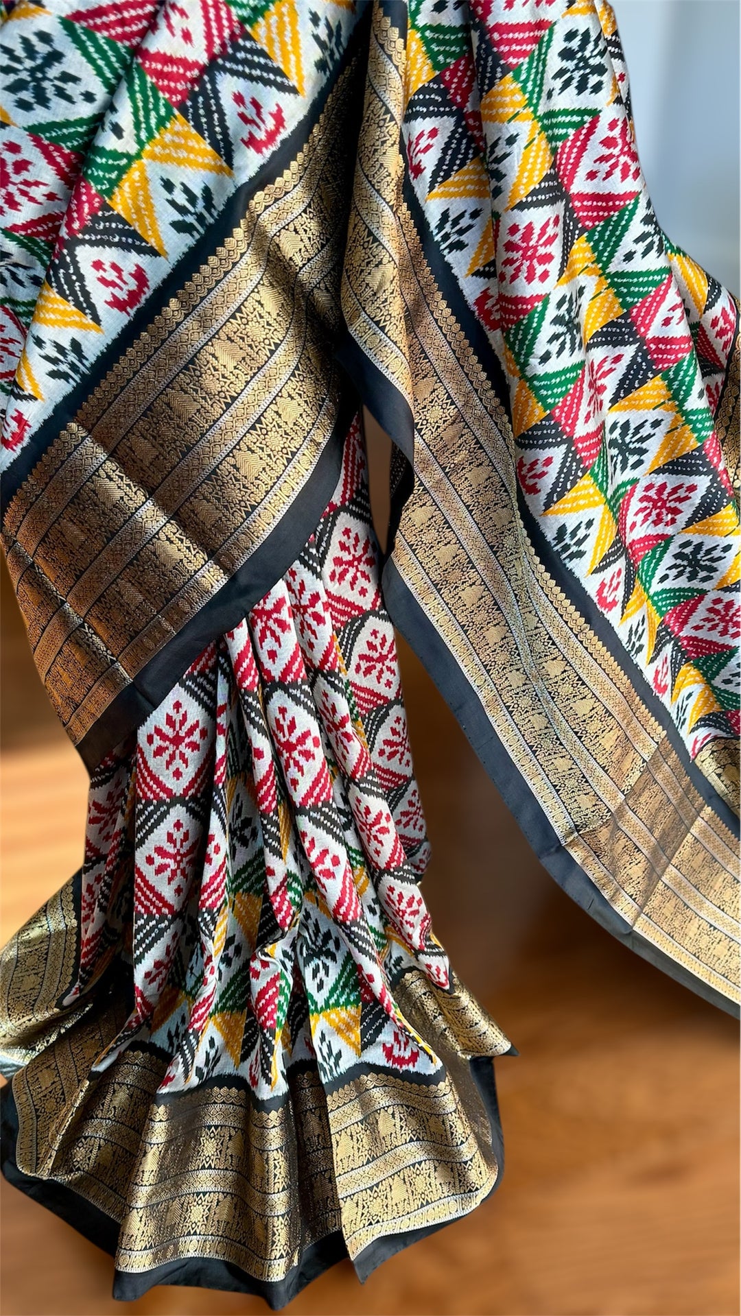 Kanjivaram Ikat Pure Silk Saree with Geometric Motifs(Pochampally)Fusion Silk Saree Unstitched Blouse