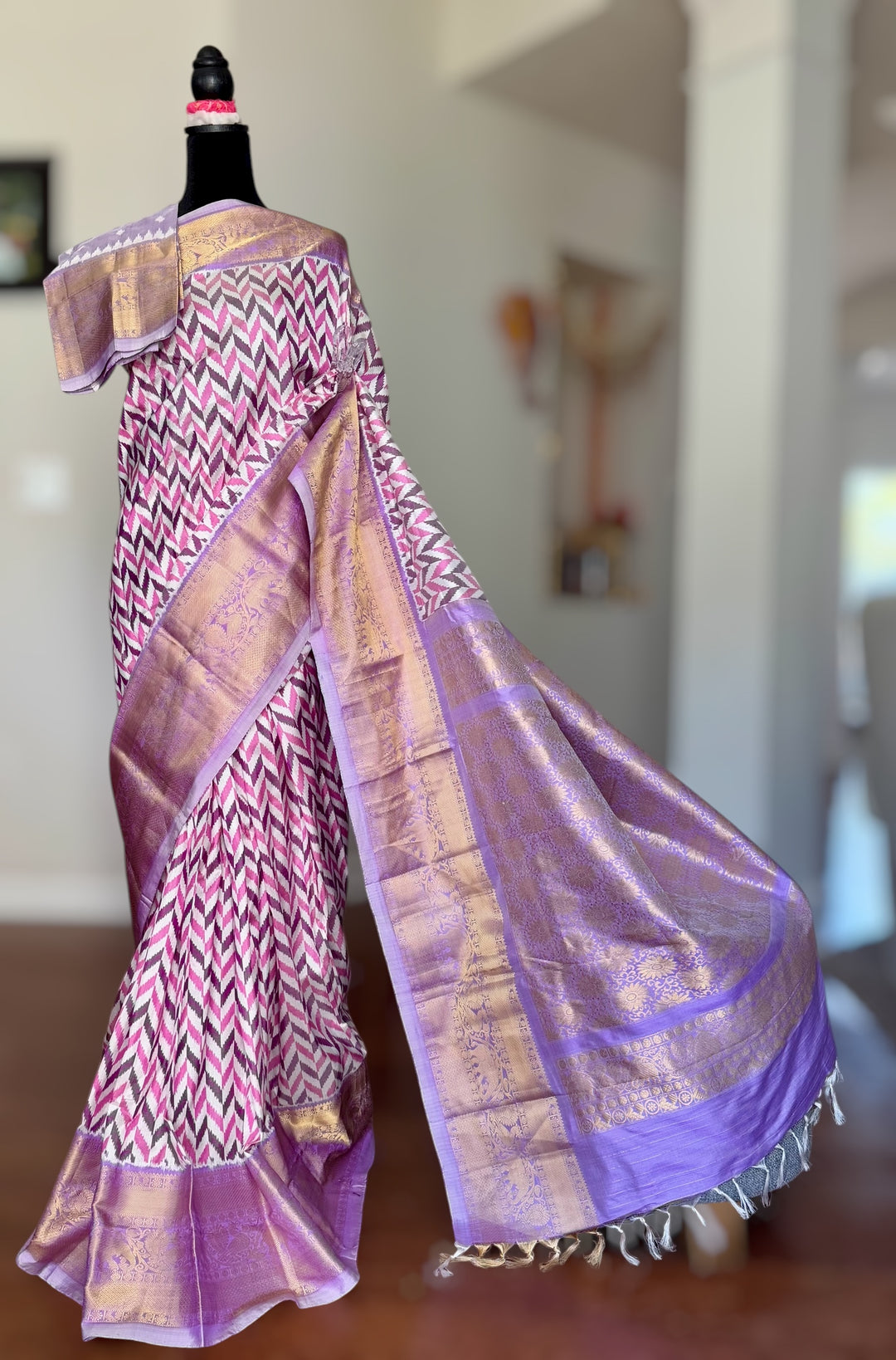 Lavender Ikkat (Pochampally)Fusion Silk Saree with Zari Woven Kanchipuram Border and Unstitched Blouse