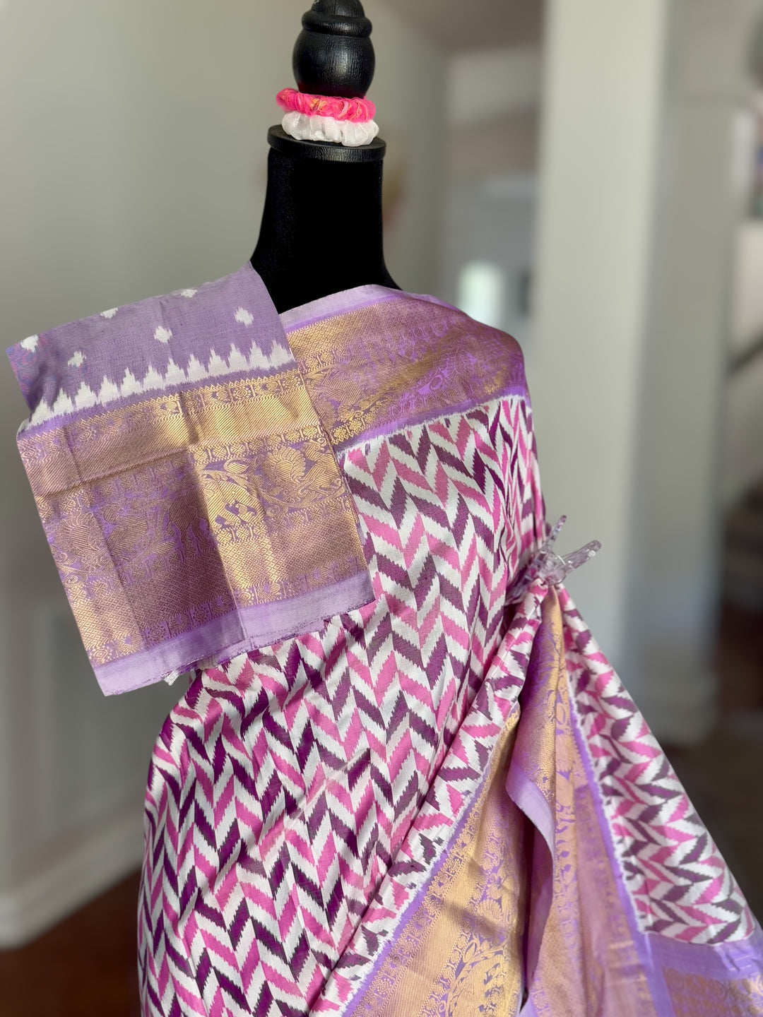 Lavender Ikkat (Pochampally)Fusion Silk Saree with Zari Woven Kanchipuram Border and Unstitched Blouse
