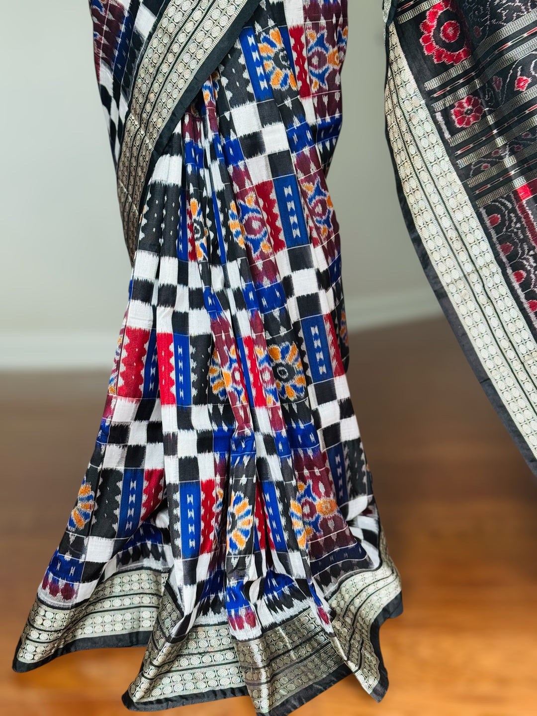 Handwoven Utkal Laxmi Sambalpuri ikat pure silk saree, Maroon Ikat pallu|Odisha Weaves|