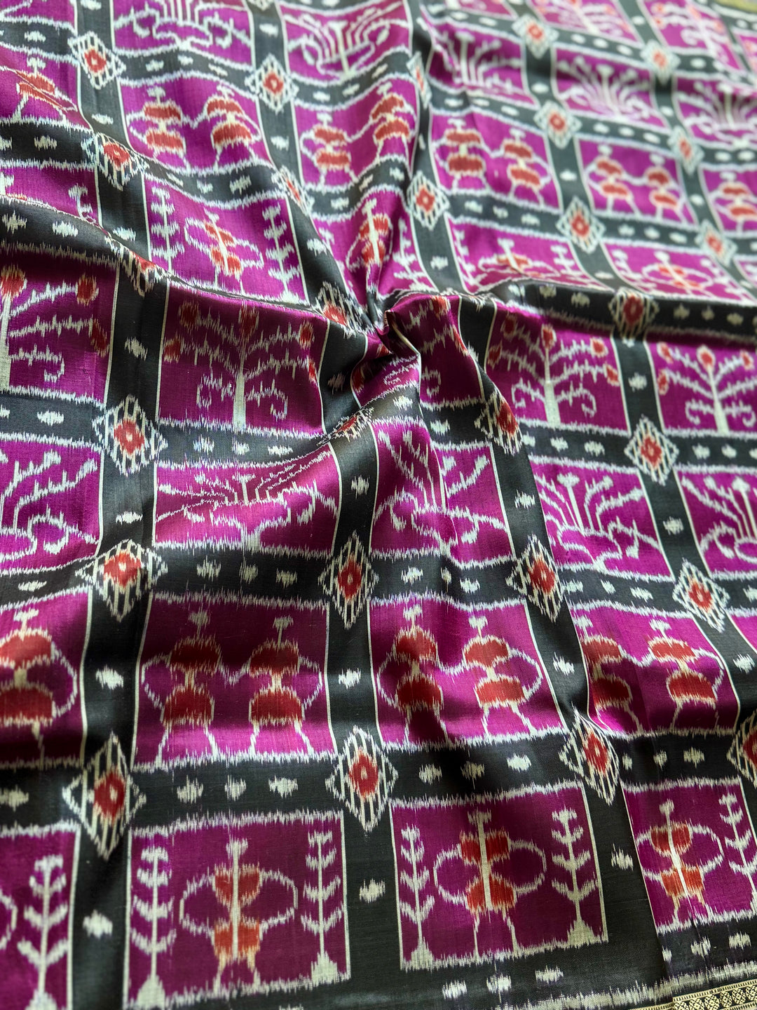 Handwoven Pure Silk ikat Khandua Saree Magenta|Mishrita |Odisha Weaves