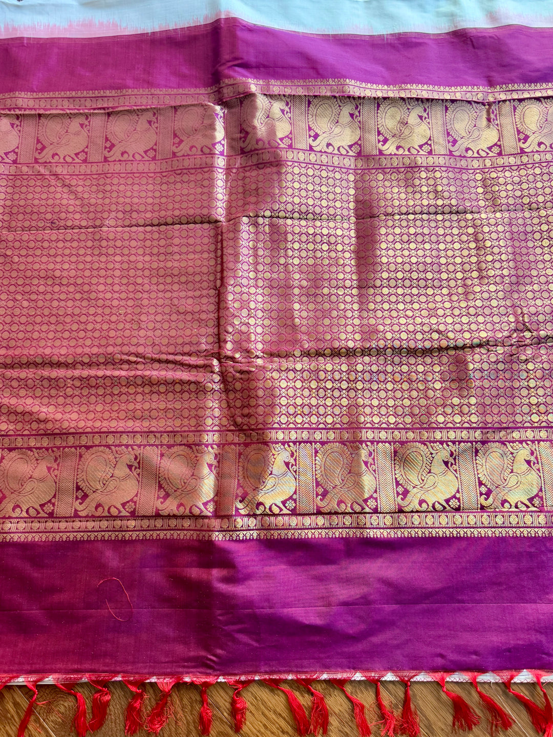 White Purple Ikkat (Pochampally)Silk Saree with Zari Woven Kanchipuram Border and Unstitched Blouse