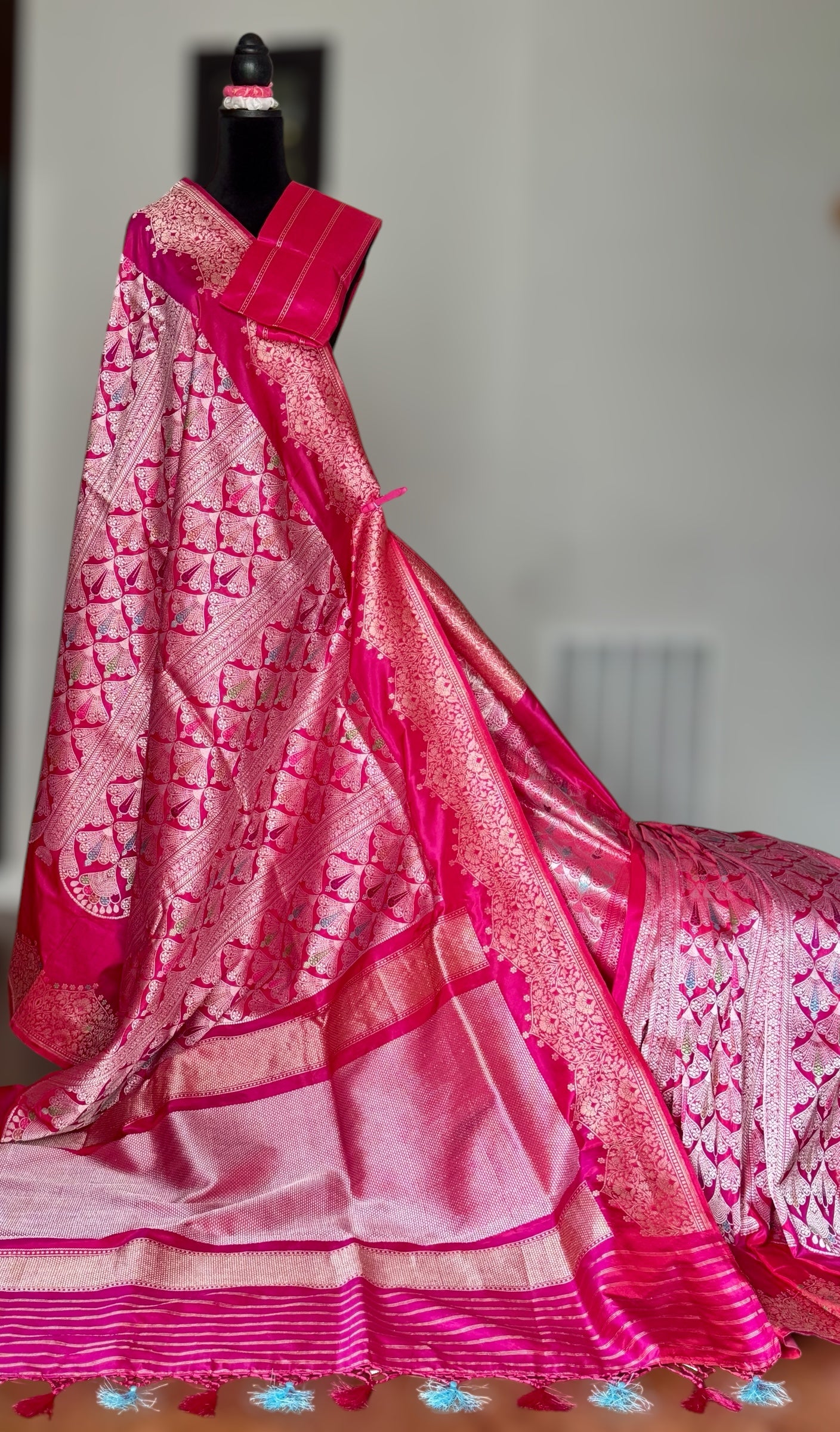 Luxurious Pink Banarasi ektara weaved pure katan silk saree with Kadhwa Janngla and meenakari work